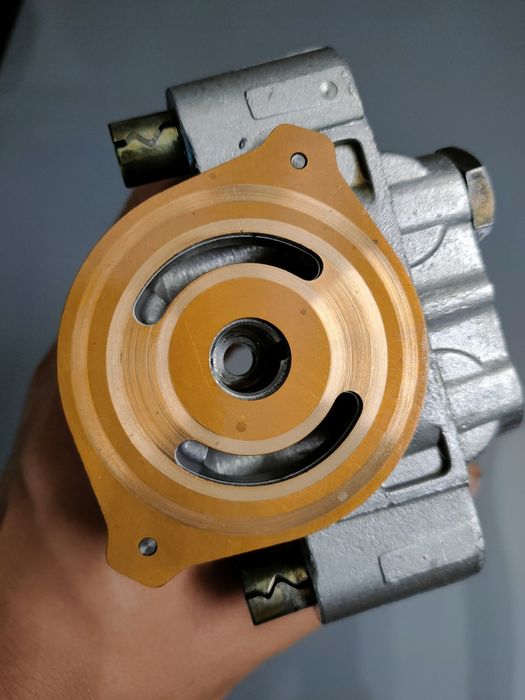 Naprawa regeneracja skrzyni hydrostatycznej Tuff Torq, Hydro Gear