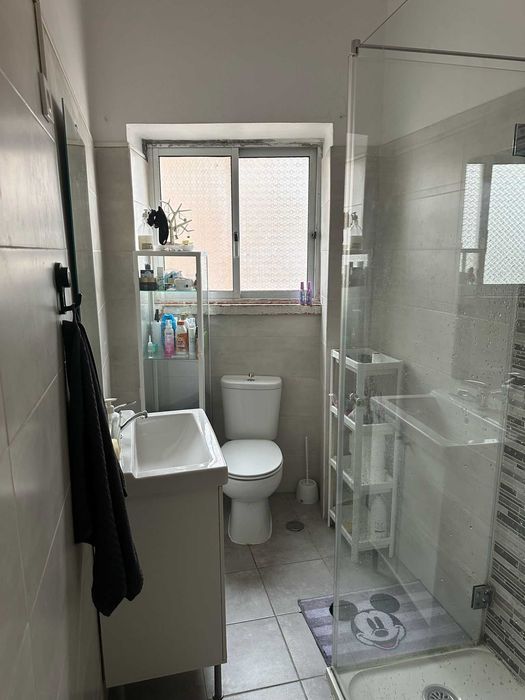 Quarto para alugar em Benfica