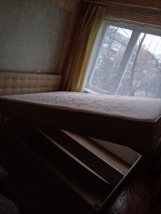 Продам двухспальную кровать