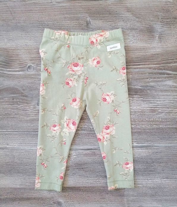 Newbie zielone legginsy w róże 86