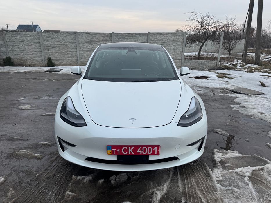 Продам Тesla model 3