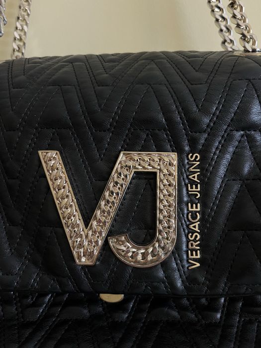 Bolsa versace preta com dourado