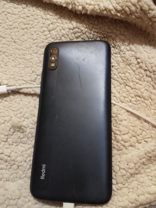 Продам телефон 9а