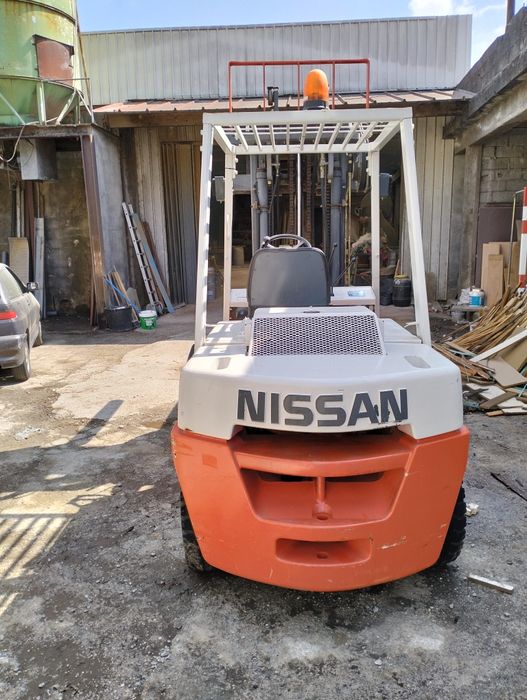 Empilhador Nissan para venda