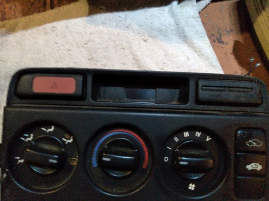 Панель приборів до автомобіля  Rover  620.