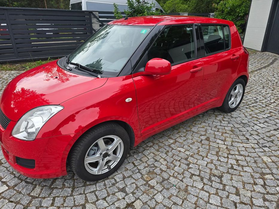 Suzuki Swift 1.3 benzyna klimatyzacja ładny nowe hamulce,  maly jak toyota yaris pa