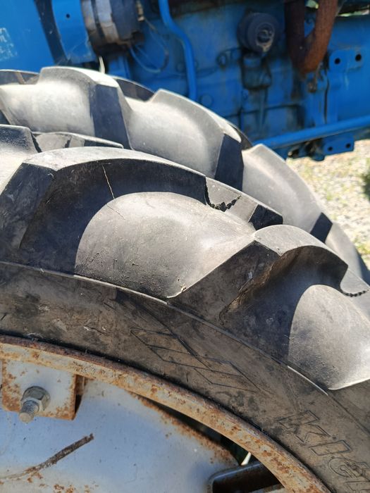 Rondas estreitas para tractor