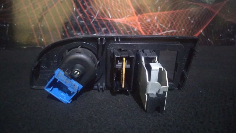 Botão Regulador Dos Espelhos Citroên Xsara Caixa/Combi