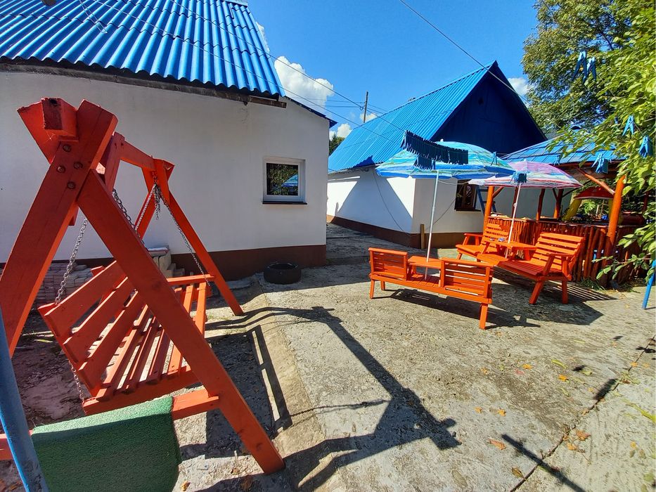 Здається житло в селі Кваси