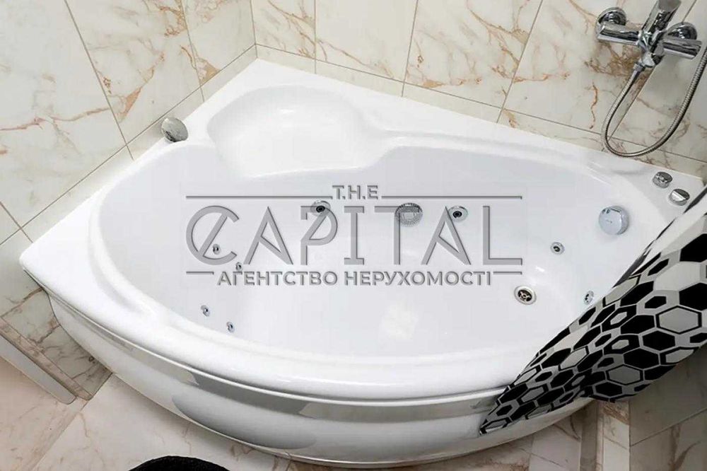 Оренда 4-кімнатної квартири на площі Лесі Українки