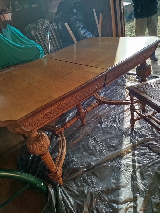 Duży stół drewniany