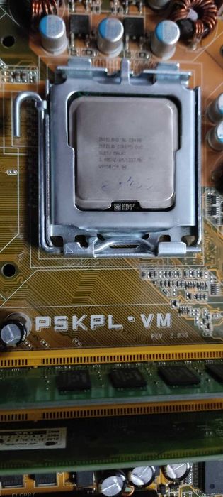 комплект Материнська плата s775 Asus P5V-VM  + CPU+DDR2 б/в