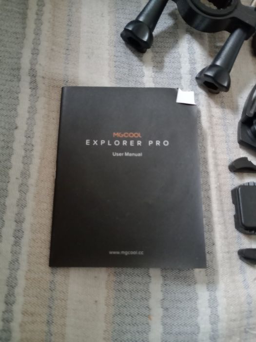 Mini câmara de filmar com pouco uso.