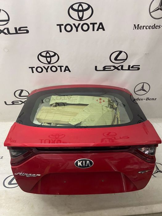 Kia Stinger GT 3.3 бампер кришка багажника стопи підсилювач бампера