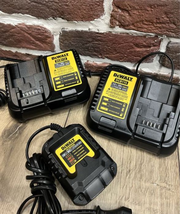 Зарядка DeWalt 220v DCB112(2A), DCB1104(4A), DCB1106(6A), DCB118(8A)