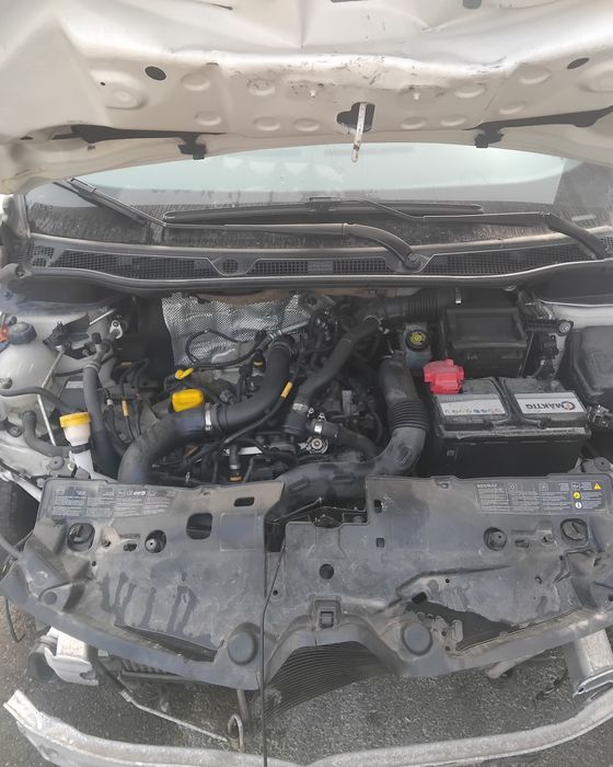 vendo Renault captur 0.9 TCE 90cv nacional 2015 acidentado salvado