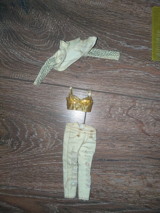 Rainbow High Fashion - Sunny Madison - żółta lalka z akcesoriami