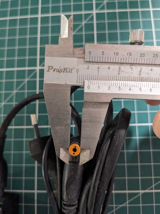 Transformador mitsai 19v 90Watts