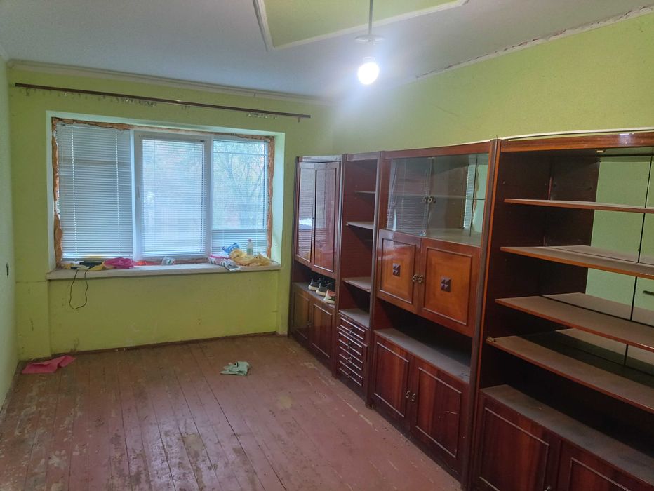 ОДНОКІМНАТНА квартира 31.5 кв.м. на 1 поверсі на стадії ремонту