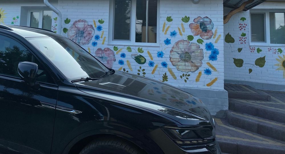 Басейн з підігрівом, сауна, чан, будиночок біля ставу подобово.