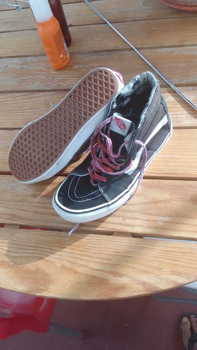 Vans em Bota Pretas