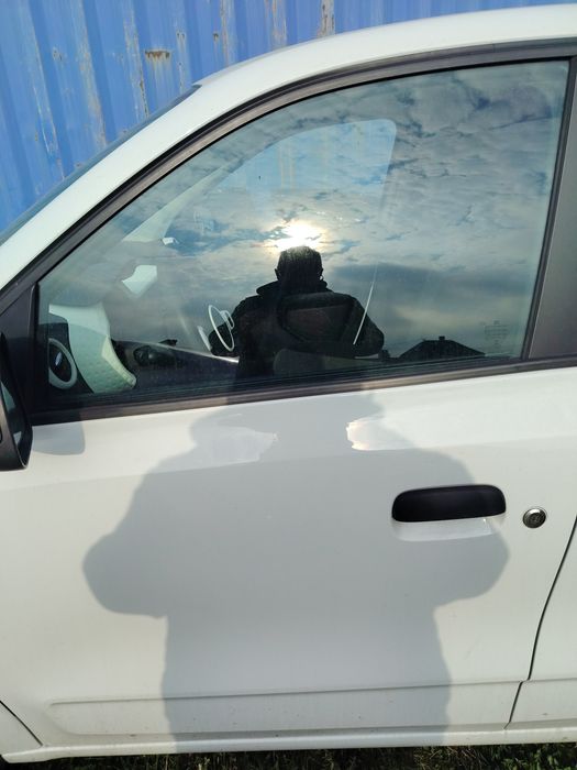 Sprzedam drzwi Renault twingo 3 III drzwi lewe dvqnj ov369 białe