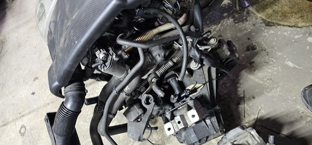 Запчастини Запчасти Разборка Двигун VW Touran 2005 1.6FSI Тоуран 2004.