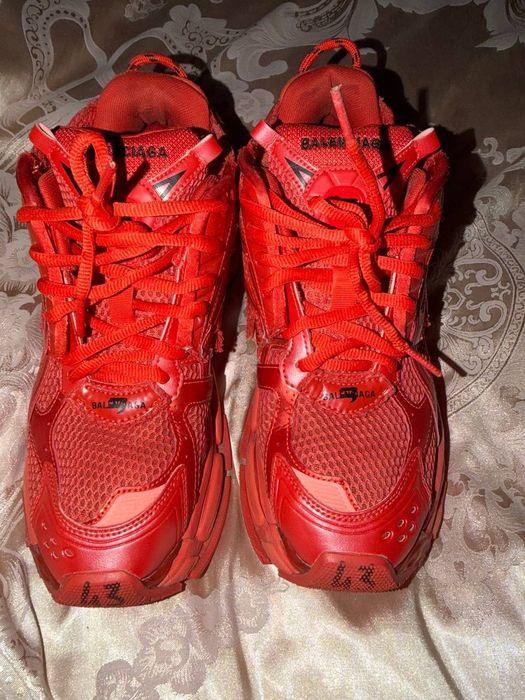 balenciaga runner legit