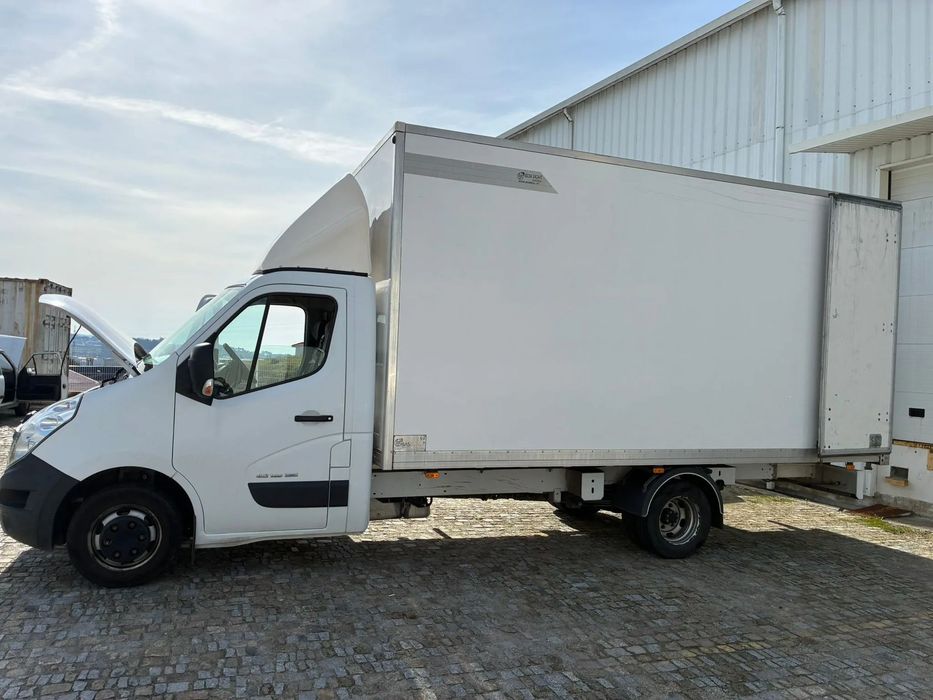 Renault Master474011198628843523