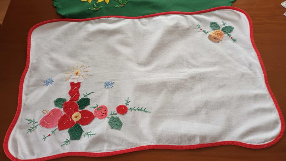 Dois panos de tabuleiro ou individuais