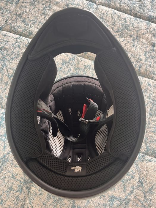 Vendo capacetes AGV e Biltwell