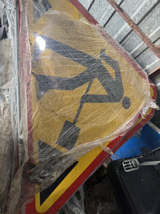 Znaki drogowe Znak roboty drogowe a-14 nowy