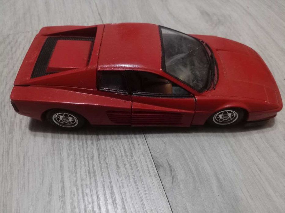 Моделька авто Ferrari   Testarossa  1 /24  BURAGO