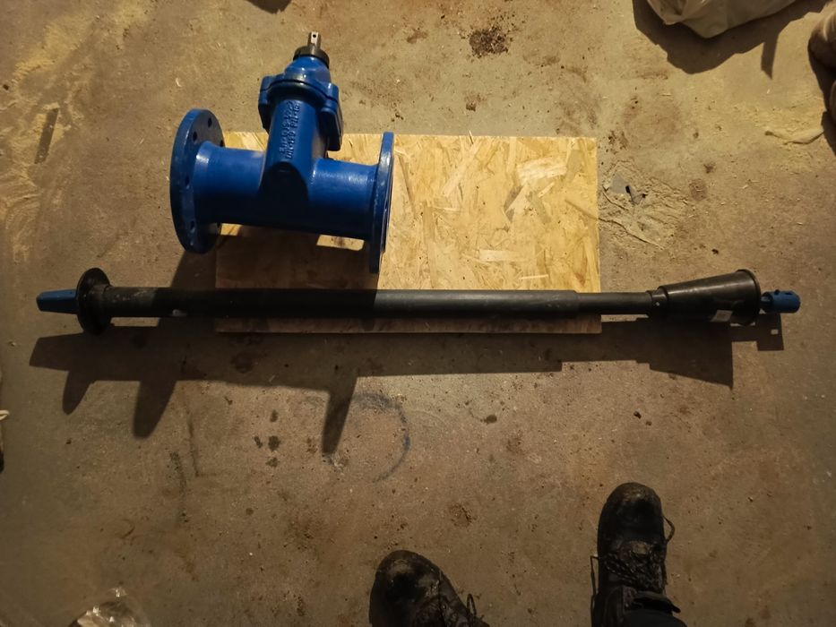 Zasuwa kołnierzowa do wody dn 100