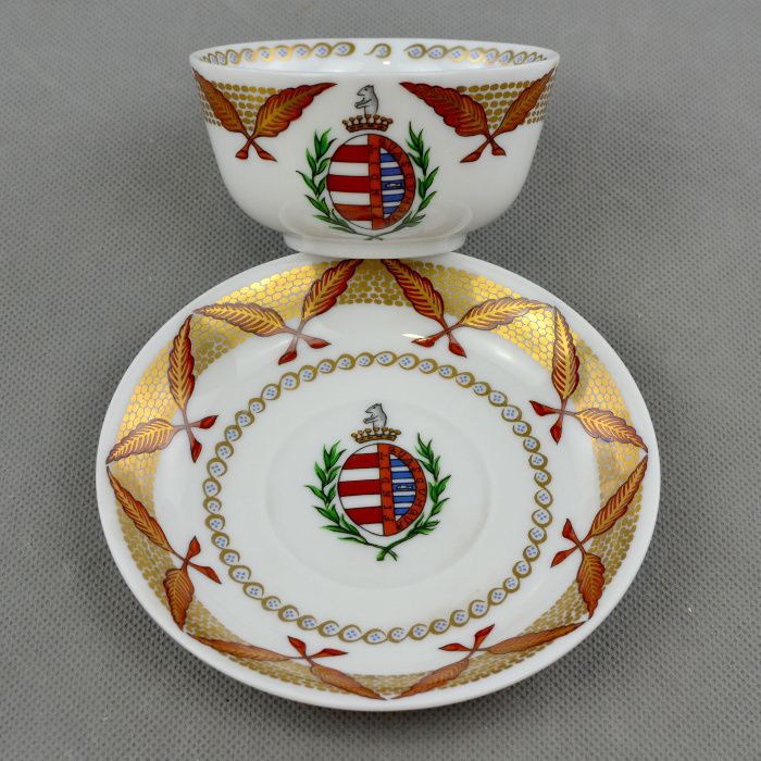 Taça e pires em porcelana - Reprodução de Companhia das Índias n6