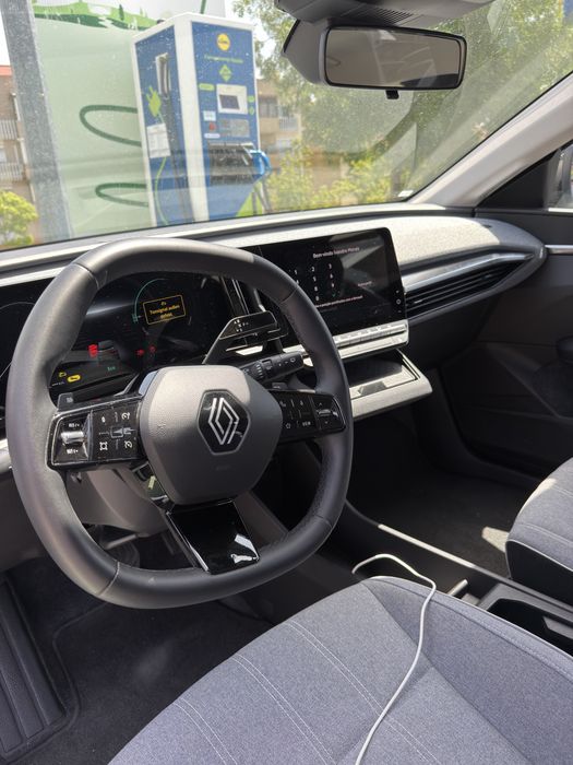 Alugo Renault Megane E  tech524404035357911042
