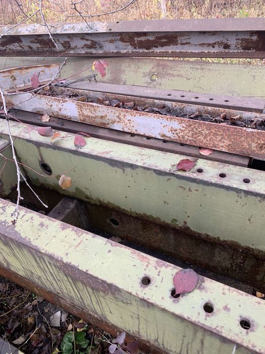 Металеві Таври, Швелер