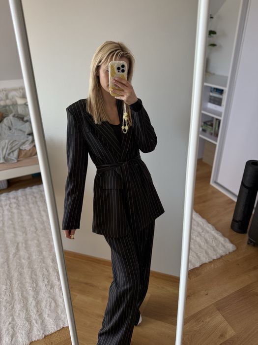 Elegancki garnitur z paskiem