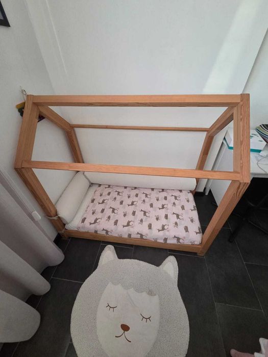 Cama Infantil em Madeira com colchão – Modelo Casinha