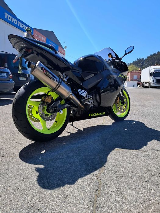 Honda CBR 954 impecável