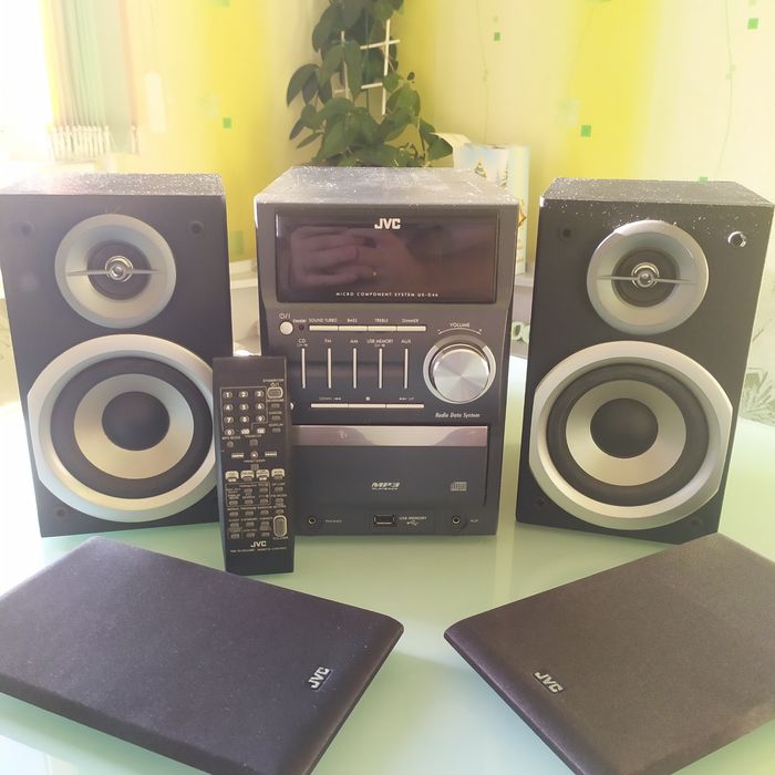 Продам музыкальный центр JVC CA-UXG46