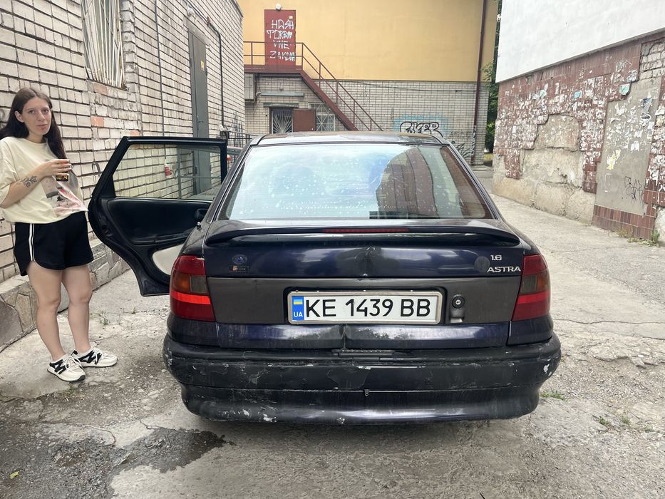 Opel astra 1.6 продам