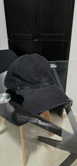 Cap balenciaga distressed