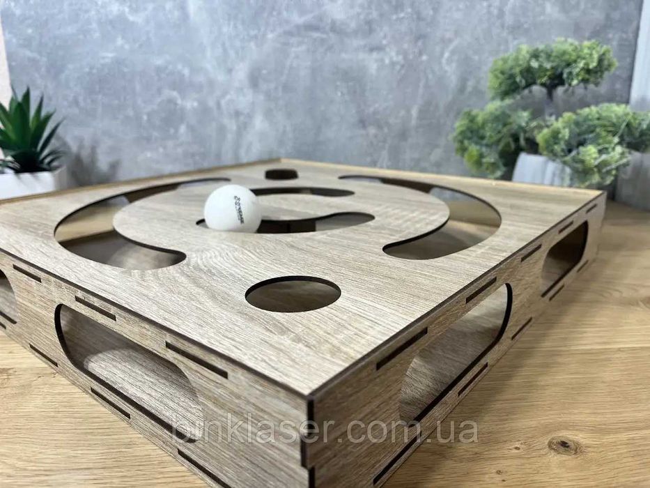 Лазерна різка та гравіювання. Медальниці, топпери, коробочки, QR коди.