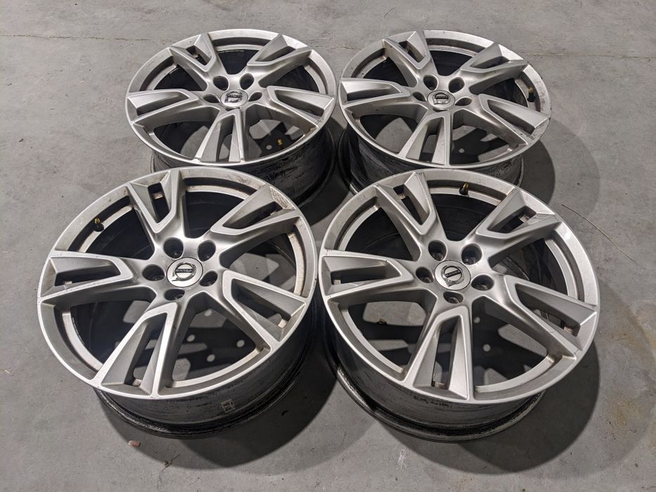 Oryginalne Alufelgi Volvo XC 7,5Jx18 ET50,5 Wysyłka Ford 5x108