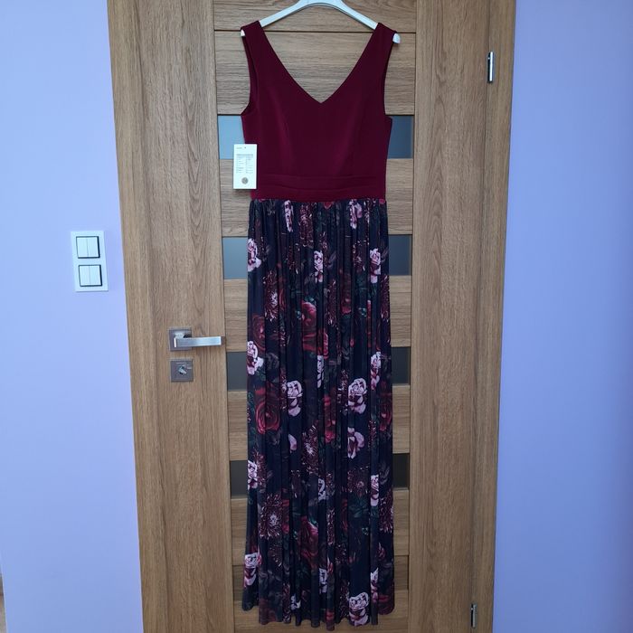 długa sukienka w kwiaty