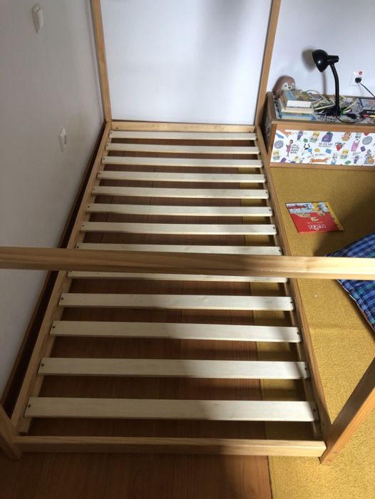 Cama em madeira para crianças