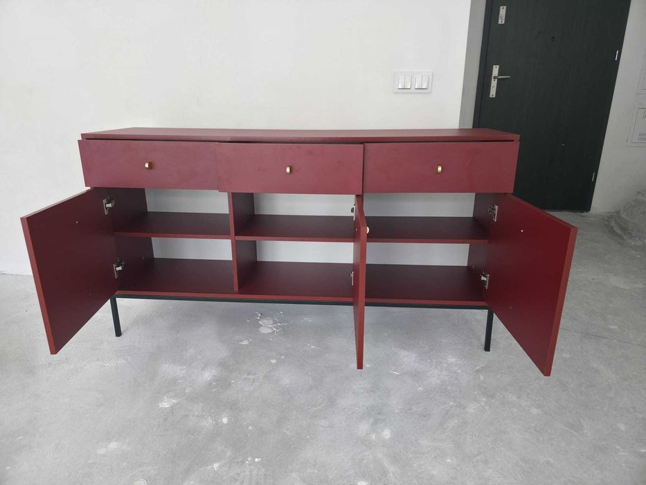 Używana komoda z szufladami