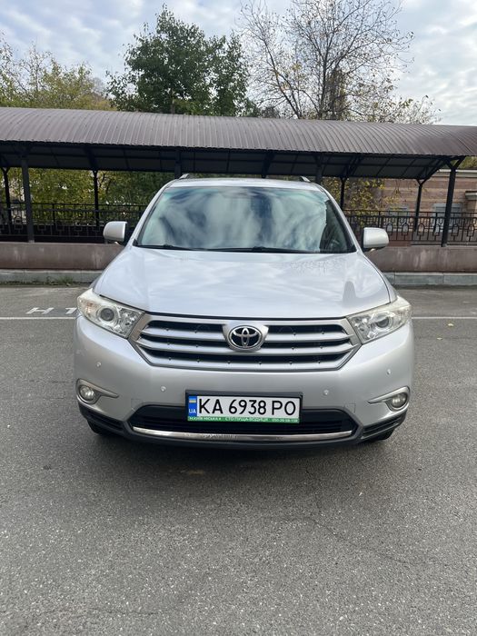 Продаю авто Highlander 2011 року