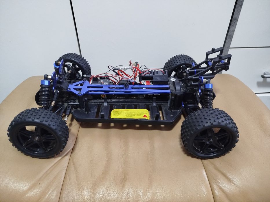 Радіокерована баггі Himoto 1/10 4WD. Шасі під відновлення / запчастини